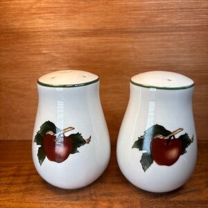 The Cades Cove Apple & Cherries Collection Salt And Pepper Shakers by Citation